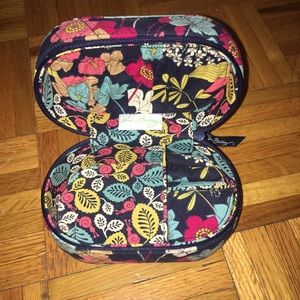 Vet Bradley travel jewelry case